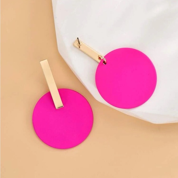 New Hot Pink drop earrings - Picture 3 of 4